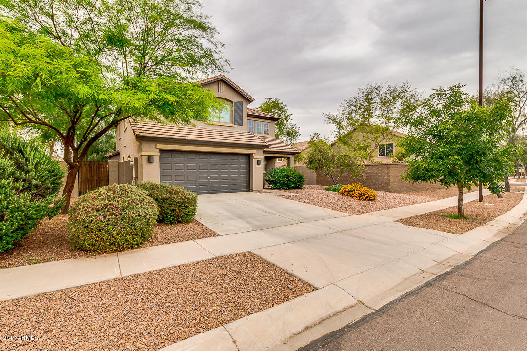 3837 E Cloudburst Dr, Gilbert, AZ 85297 photo 2