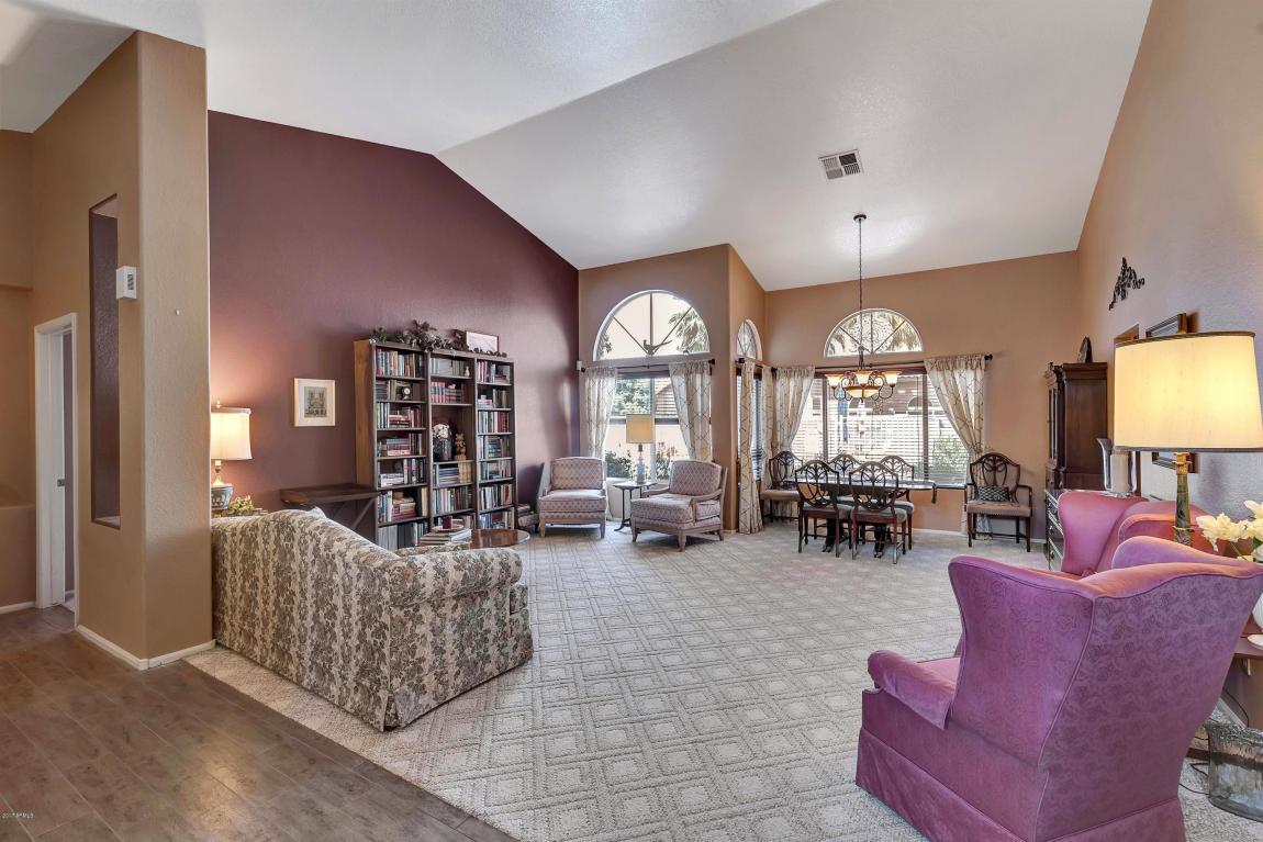 318 E South Fork Dr, Phoenix, AZ 85048 photo 9