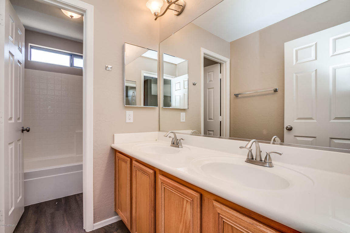 272 W Temple Ct, Gilbert, AZ 85233 photo 12