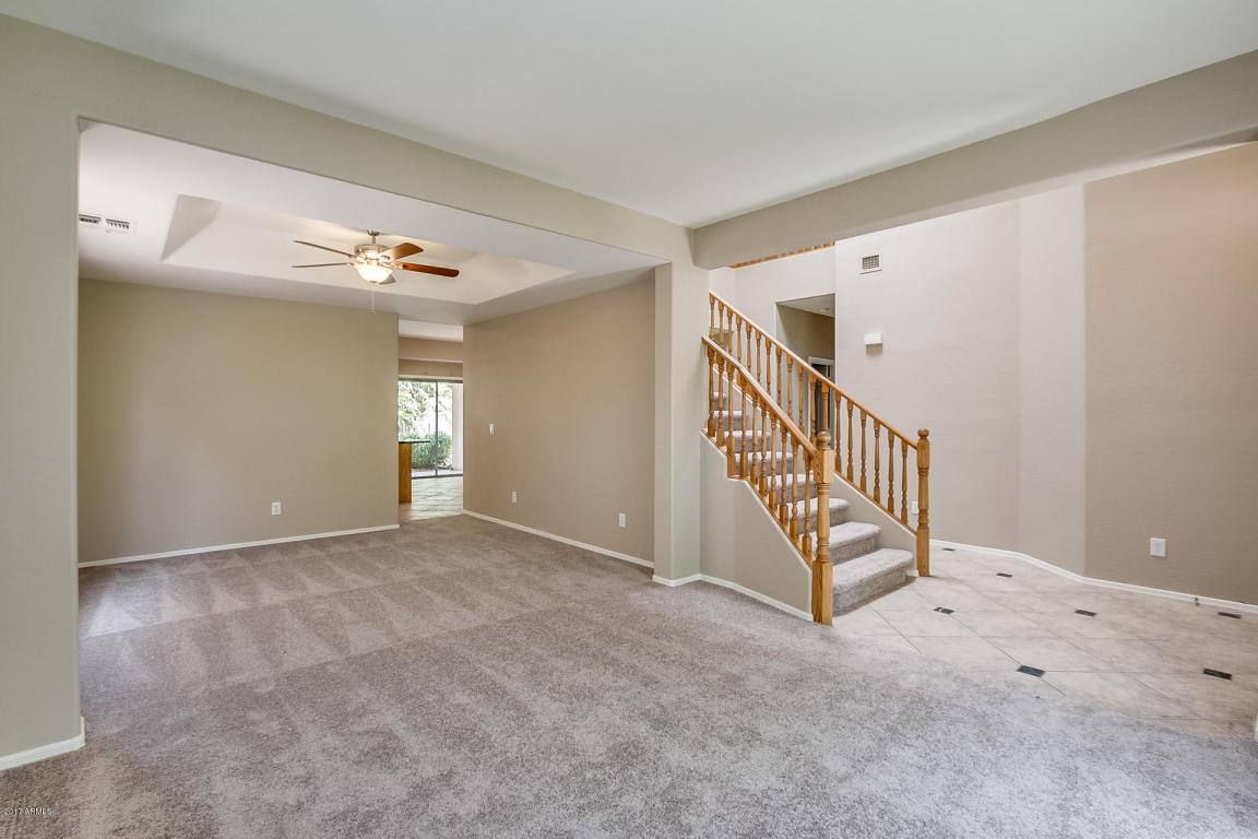 272 W Temple Ct, Gilbert, AZ 85233 photo 3