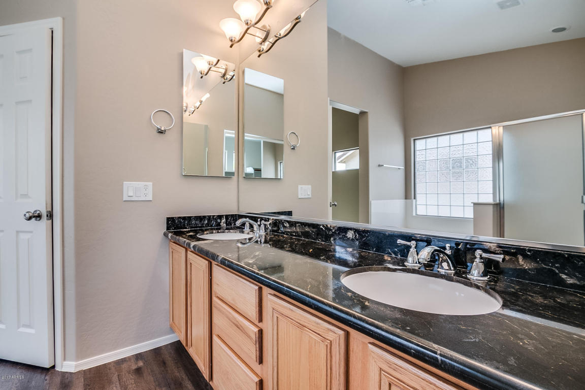 272 W Temple Ct, Gilbert, AZ 85233 photo 15