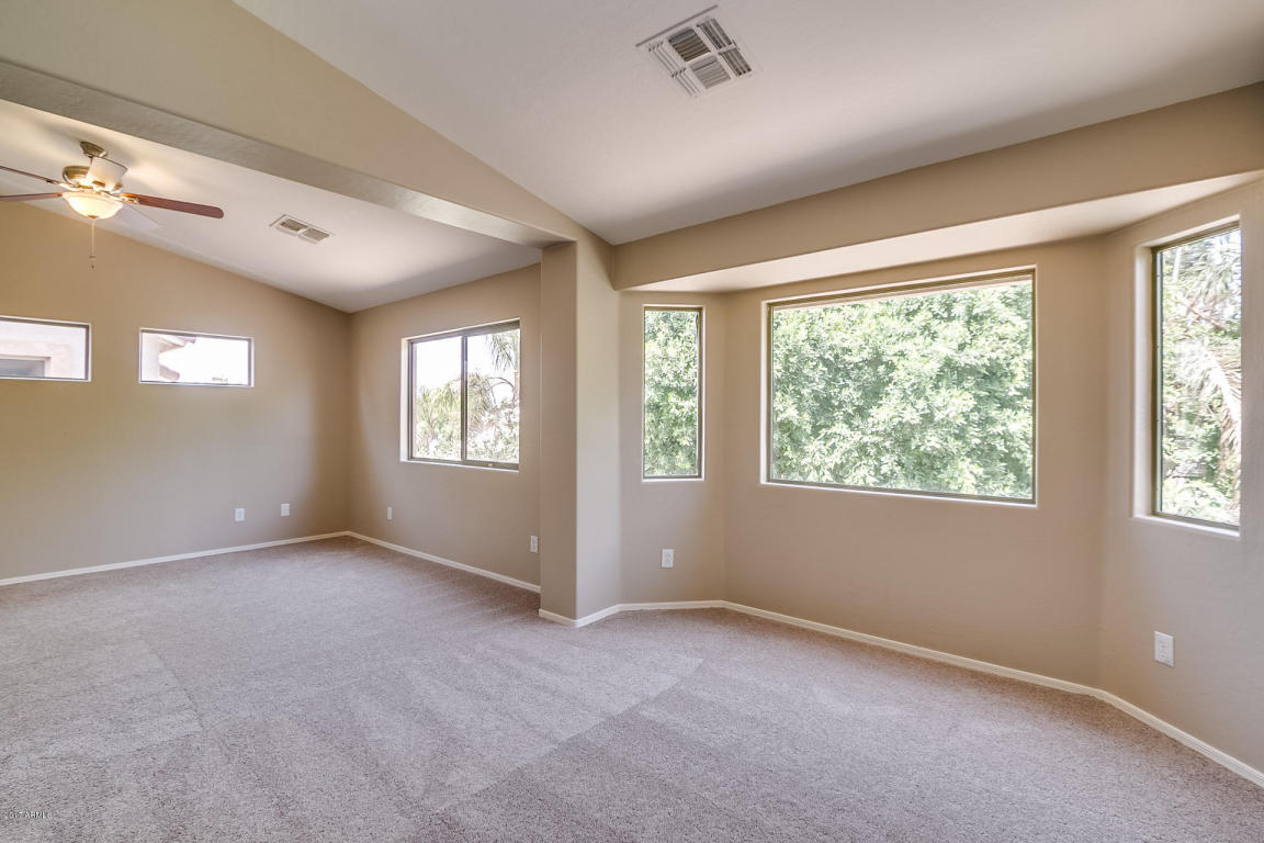 272 W Temple Ct, Gilbert, AZ 85233 photo 13