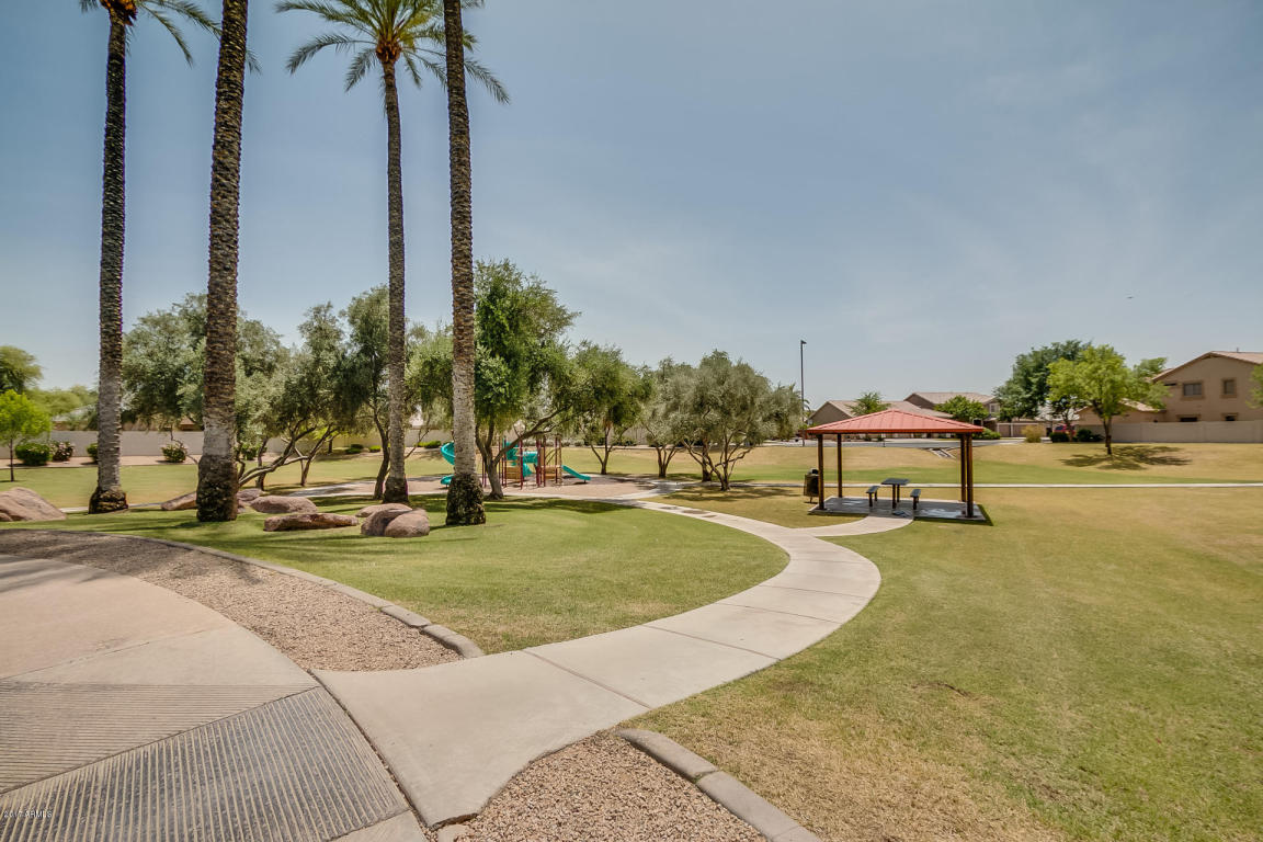 272 W Temple Ct, Gilbert, AZ 85233 photo 19