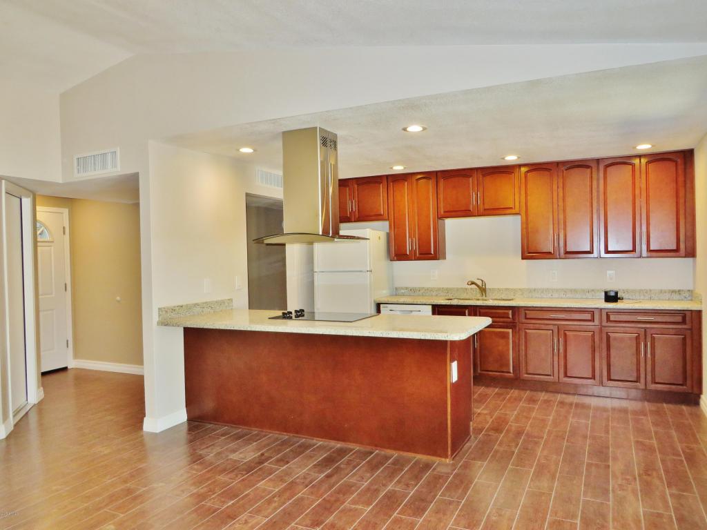 6804 W Earll Dr, Phoenix, AZ 85033 photo 3