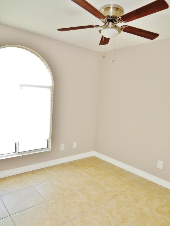 6804 W Earll Dr, Phoenix, AZ 85033 photo 8