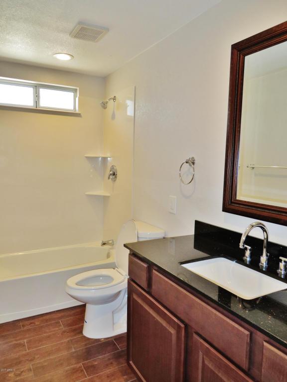 6804 W Earll Dr, Phoenix, AZ 85033 photo 11