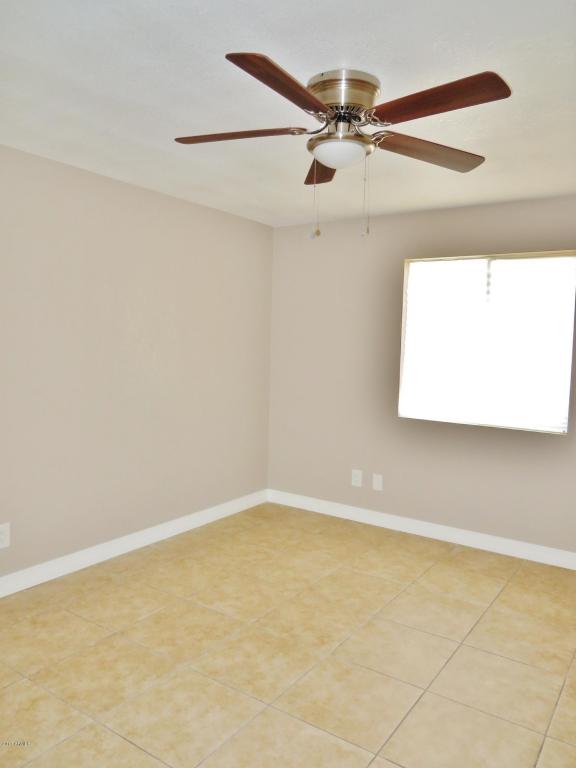 6804 W Earll Dr, Phoenix, AZ 85033 photo 9