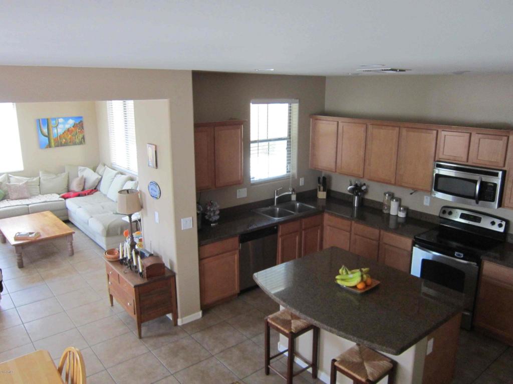 6917 S 7th Ln, Phoenix, AZ 85041 photo 9