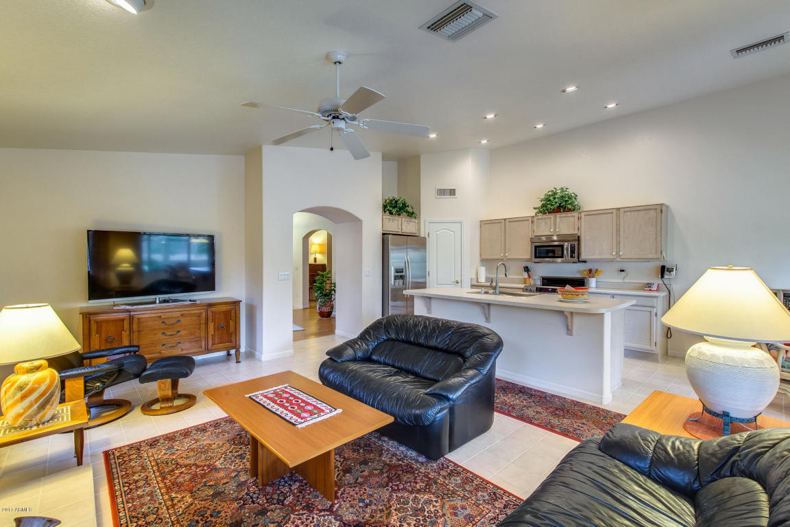 3421 E Kerry Ln, Phoenix, AZ 85050 photo 19
