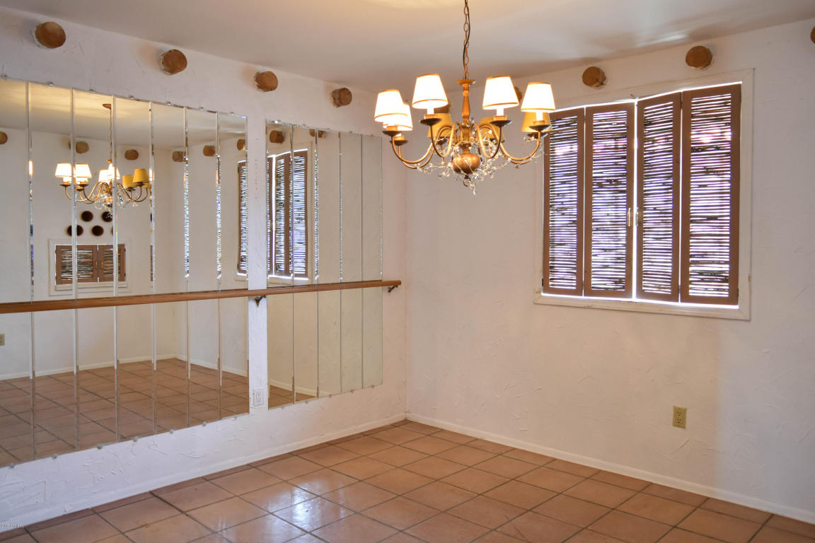 1615 Echo Ln, Phoenix, AZ 85020 photo 7