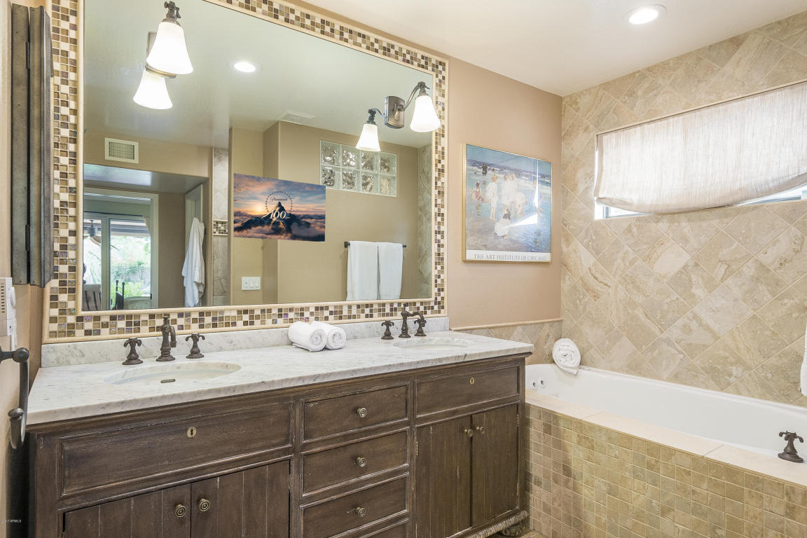 4401 E Jaeger Rd, Phoenix, AZ 85050 photo 7