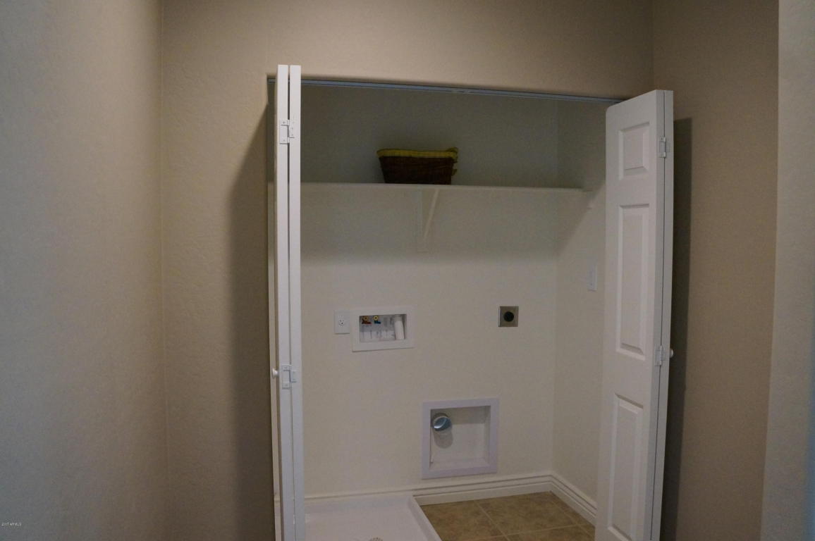 2229 E Pecan Rd, Phoenix, AZ 85040 photo 9