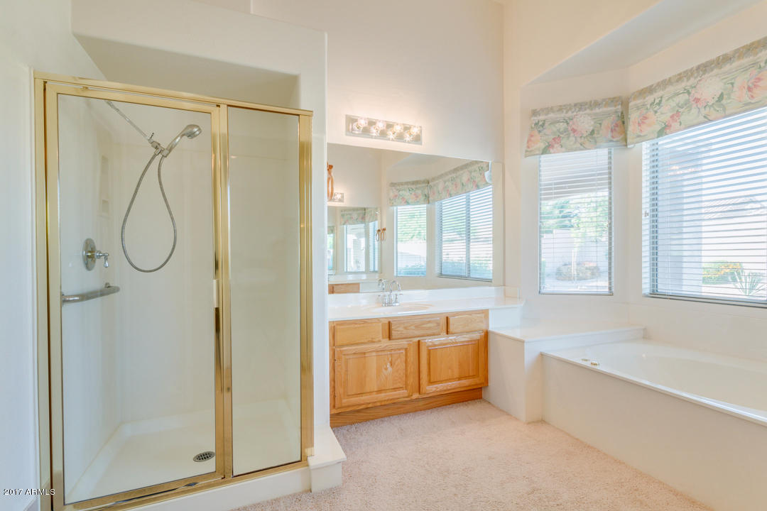 4704 E Robin Ln, Phoenix, AZ 85050 photo 34