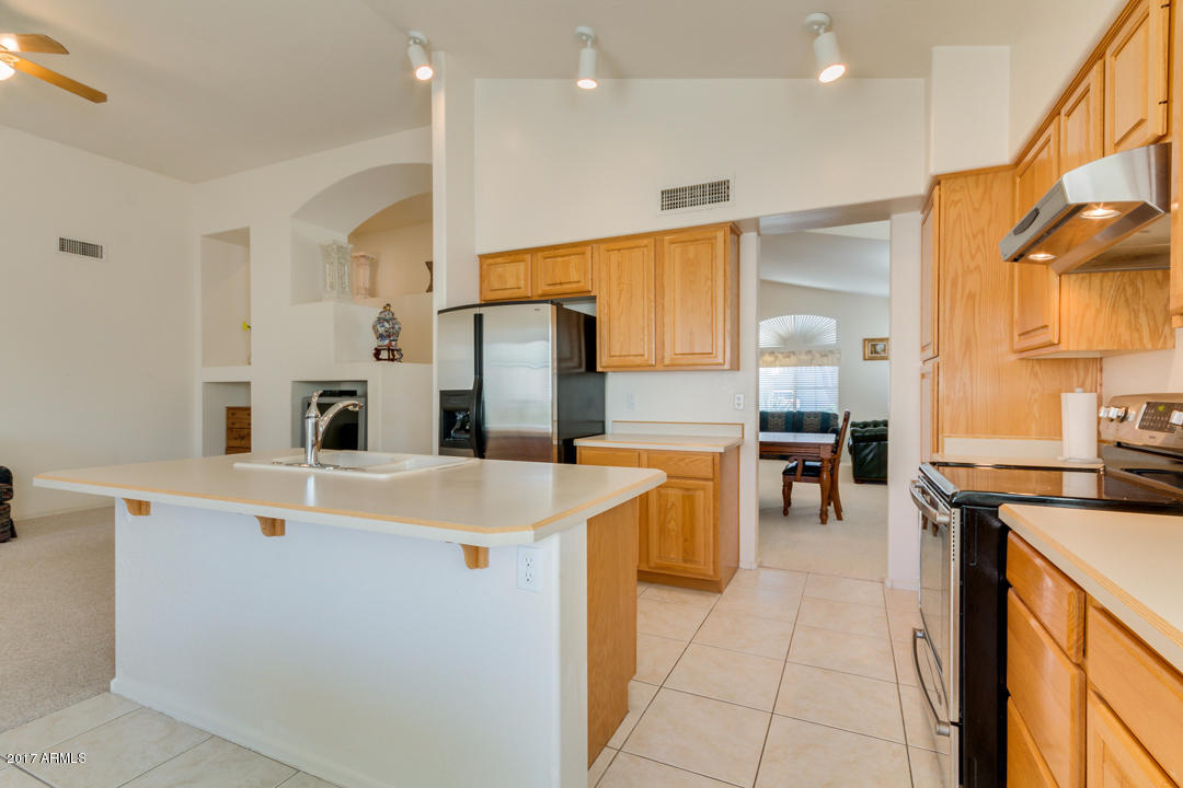 4704 E Robin Ln, Phoenix, AZ 85050 photo 15