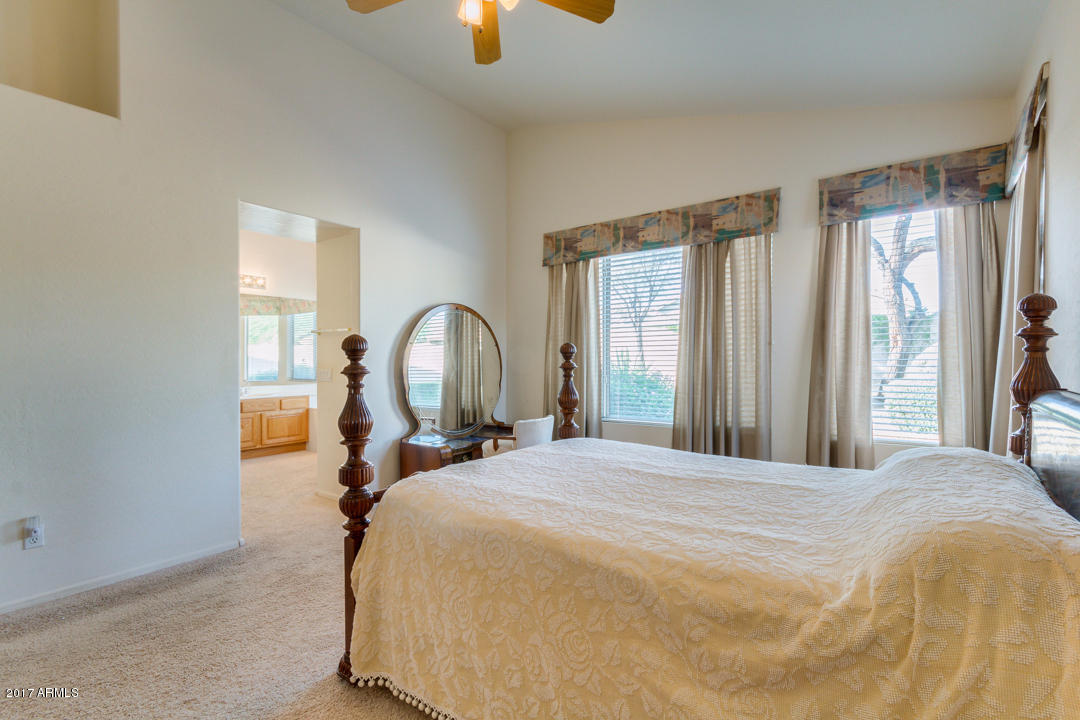 4704 E Robin Ln, Phoenix, AZ 85050 photo 27