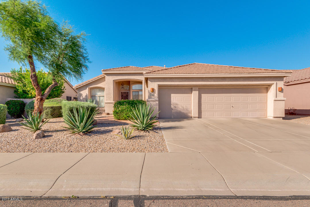 4704 E Robin Ln, Phoenix, AZ 85050 photo 1