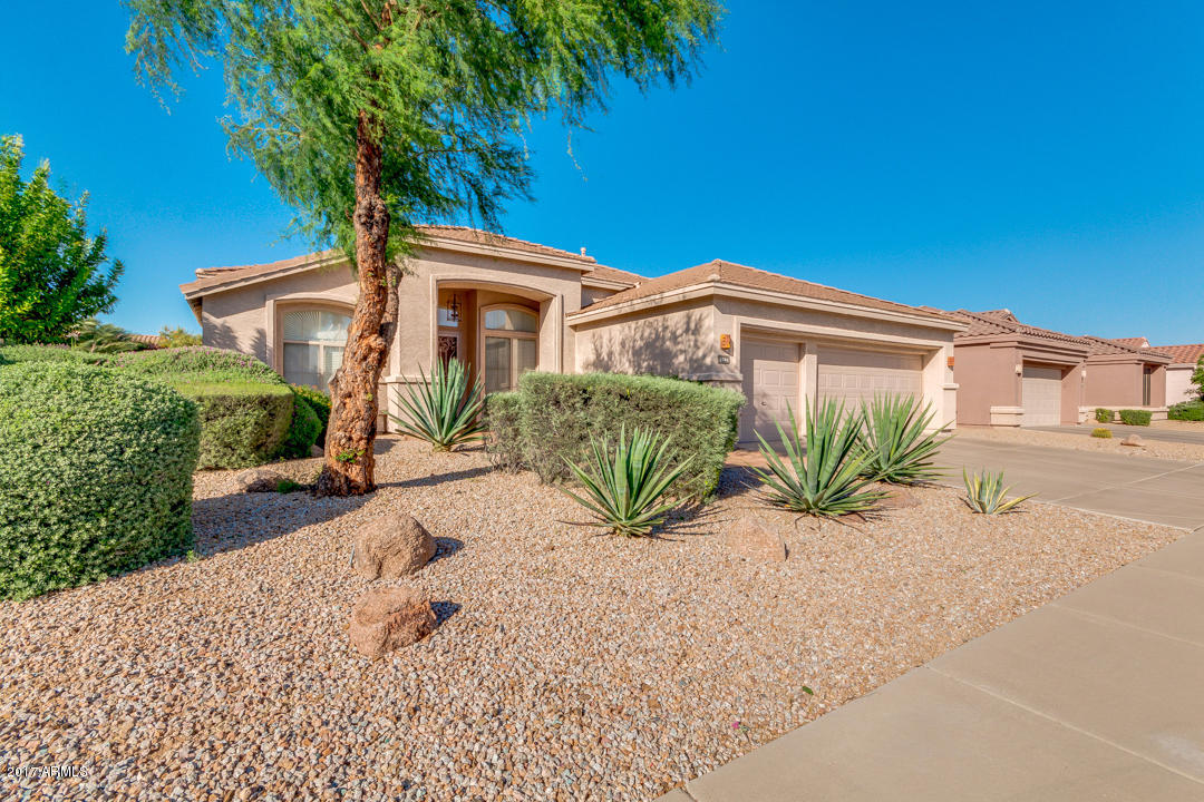 4704 E Robin Ln, Phoenix, AZ 85050 photo 3