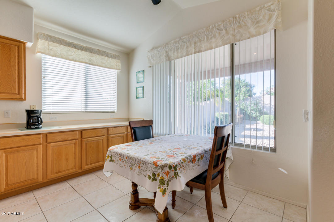 4704 E Robin Ln, Phoenix, AZ 85050 photo 22