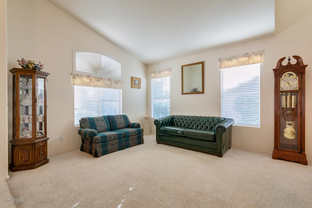 4704 E Robin Ln, Phoenix, AZ 85050 photo 6