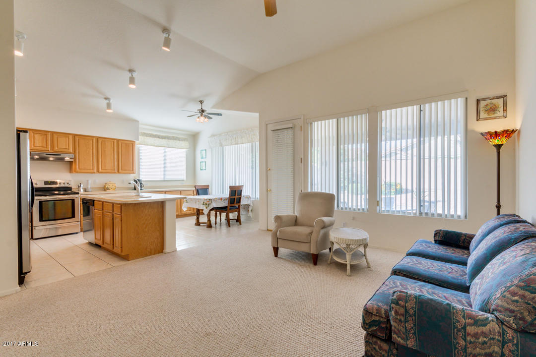 4704 E Robin Ln, Phoenix, AZ 85050 photo 13