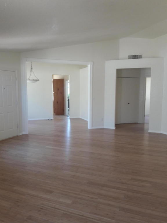 3118 E Kerry Ln, Phoenix, AZ 85050 photo 2