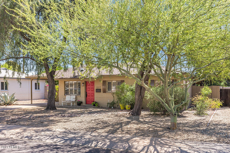 2217 E Sells Dr, Phoenix, AZ 85016 photo 1