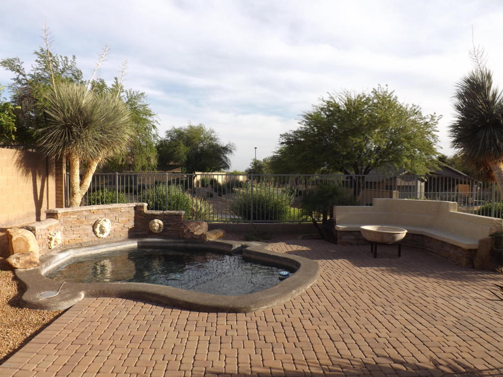25838 N Singbush Loop, Phoenix, AZ 85083 photo 2