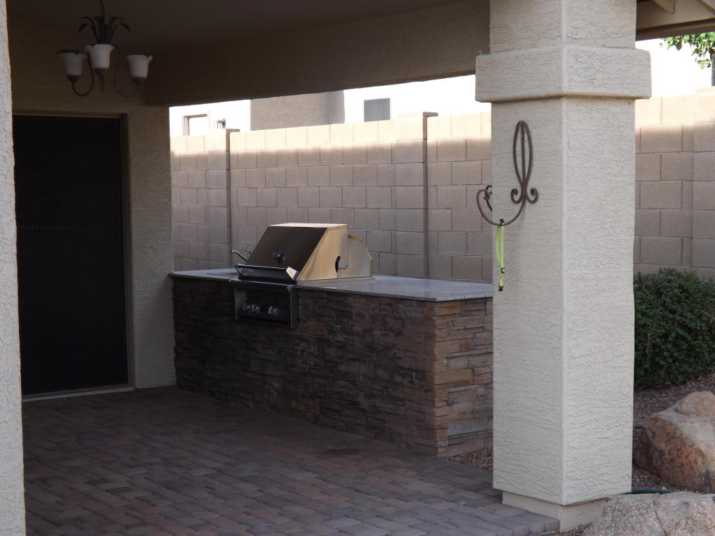 25838 N Singbush Loop, Phoenix, AZ 85083 photo 3