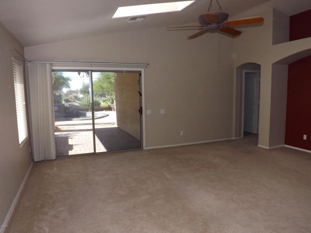 25838 N Singbush Loop, Phoenix, AZ 85083 photo 5