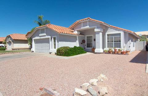 4568 E Thistle Landing Dr, Phoenix, AZ 85044 photo 3