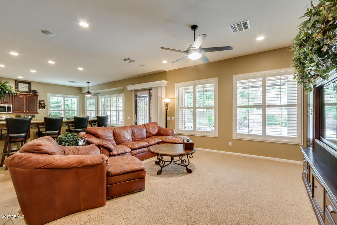 6450 S Trophy Ct, Gilbert, AZ 85298 photo 8