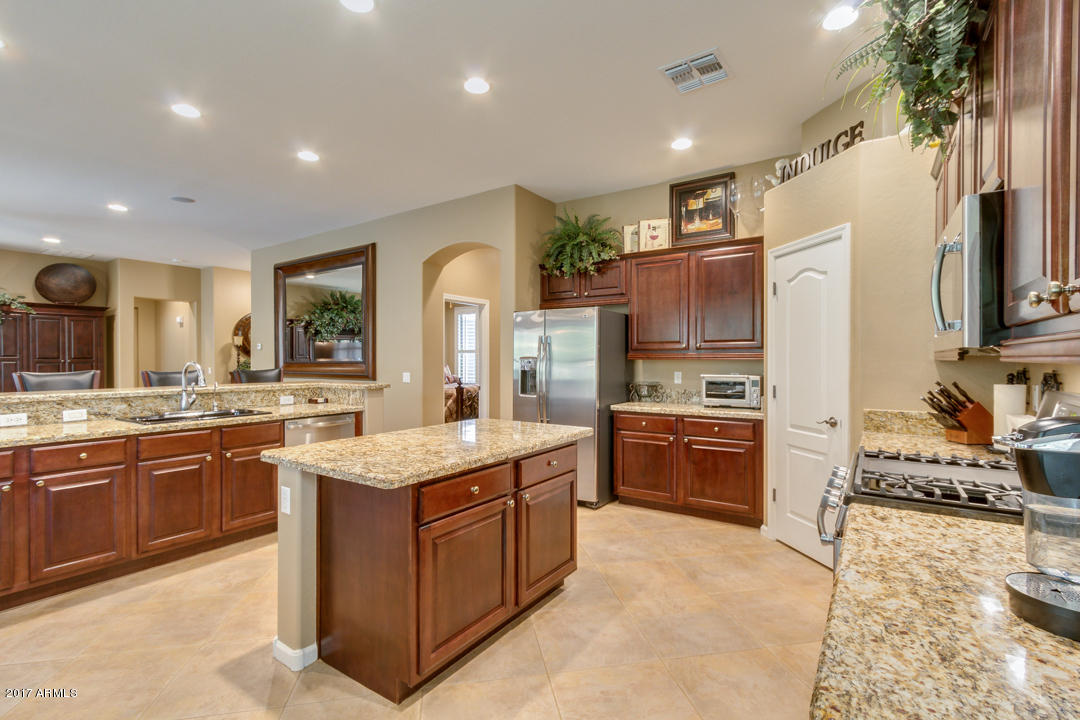 6450 S Trophy Ct, Gilbert, AZ 85298 photo 16