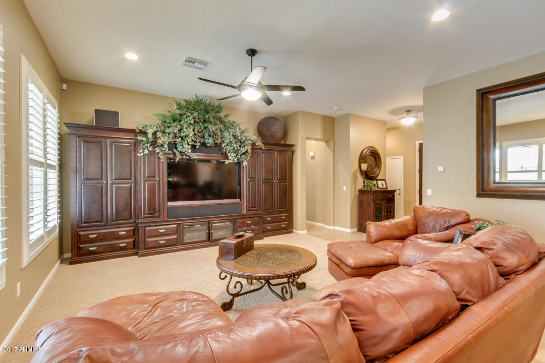 6450 S Trophy Ct, Gilbert, AZ 85298 photo 11
