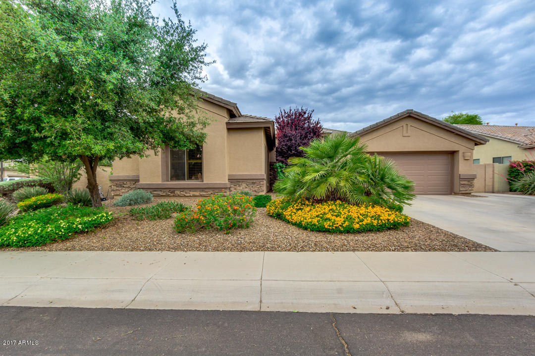 6450 S Trophy Ct, Gilbert, AZ 85298 photo 3