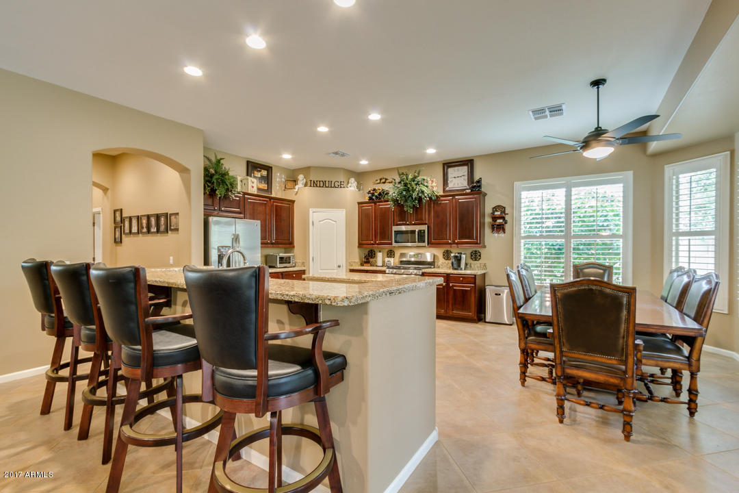 6450 S Trophy Ct, Gilbert, AZ 85298 photo 12