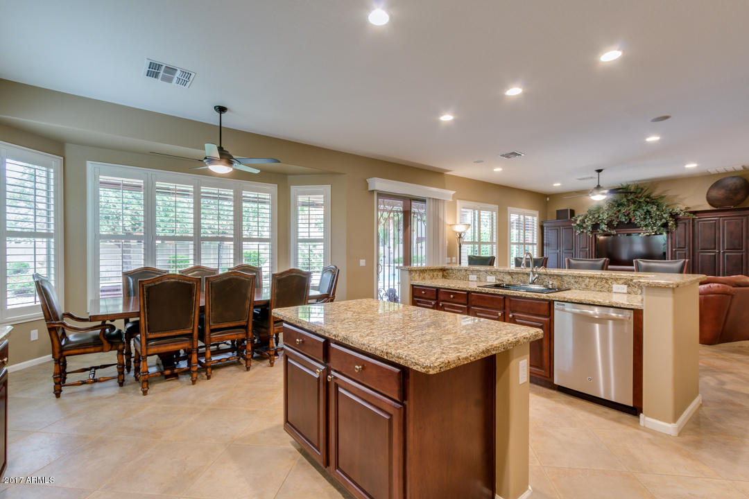 6450 S Trophy Ct, Gilbert, AZ 85298 photo 13
