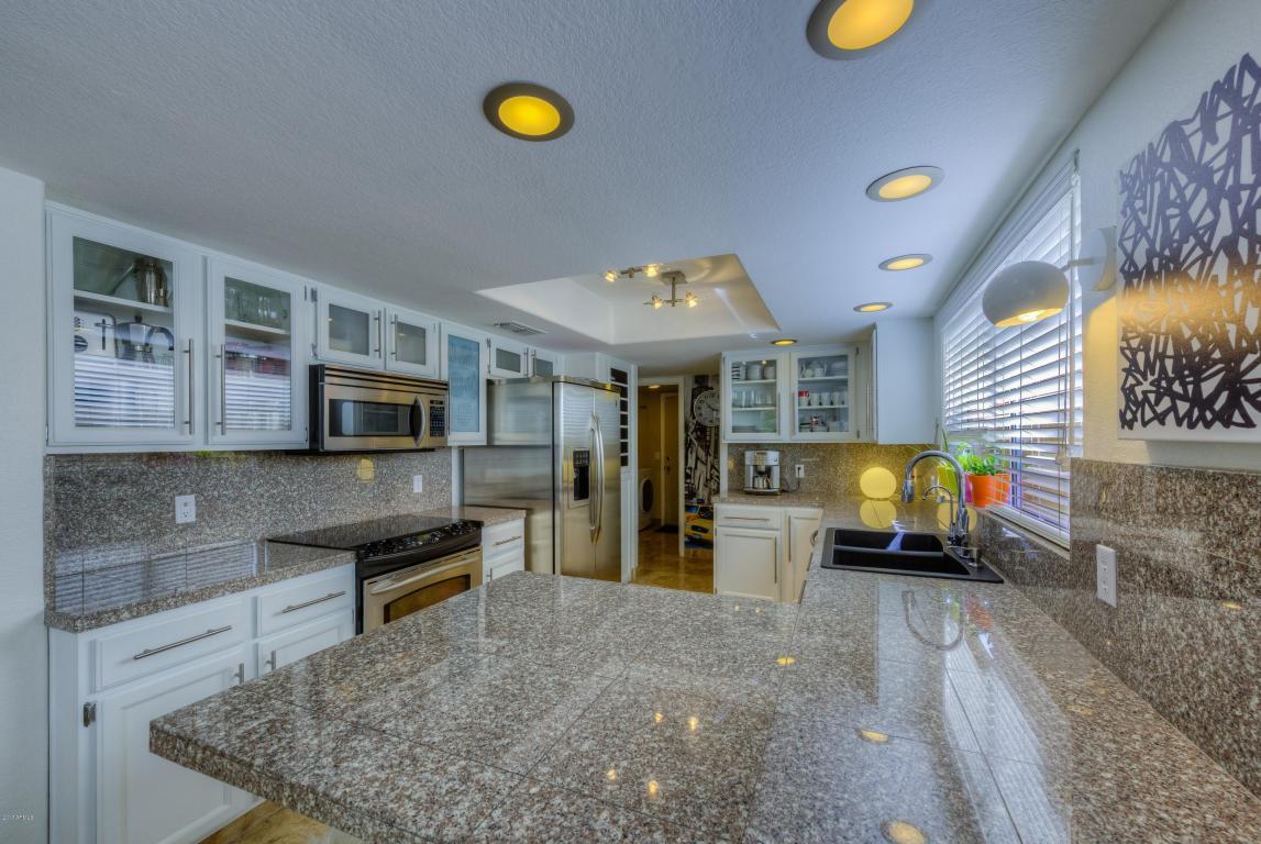 3209 E Altadena Ave, Phoenix, AZ 85028 photo 9