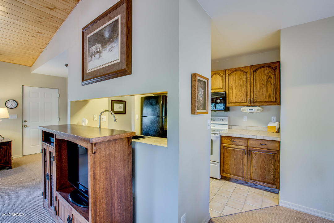 2871 Fourpoint Rd, Overgaard, AZ 85933 photo 16