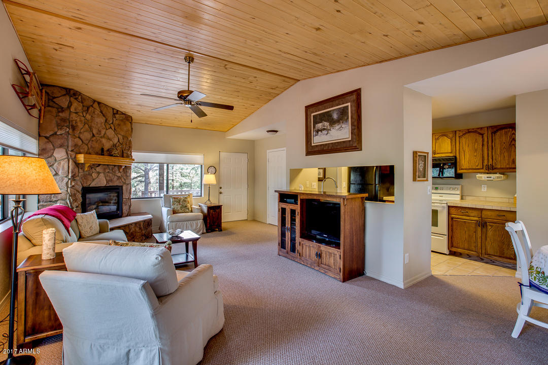 2871 Fourpoint Rd, Overgaard, AZ 85933 photo 14