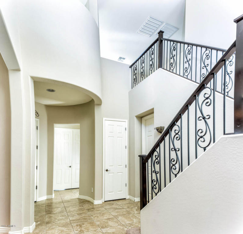 2215 E Indian Wells Dr, Gilbert, AZ 85298 photo 5