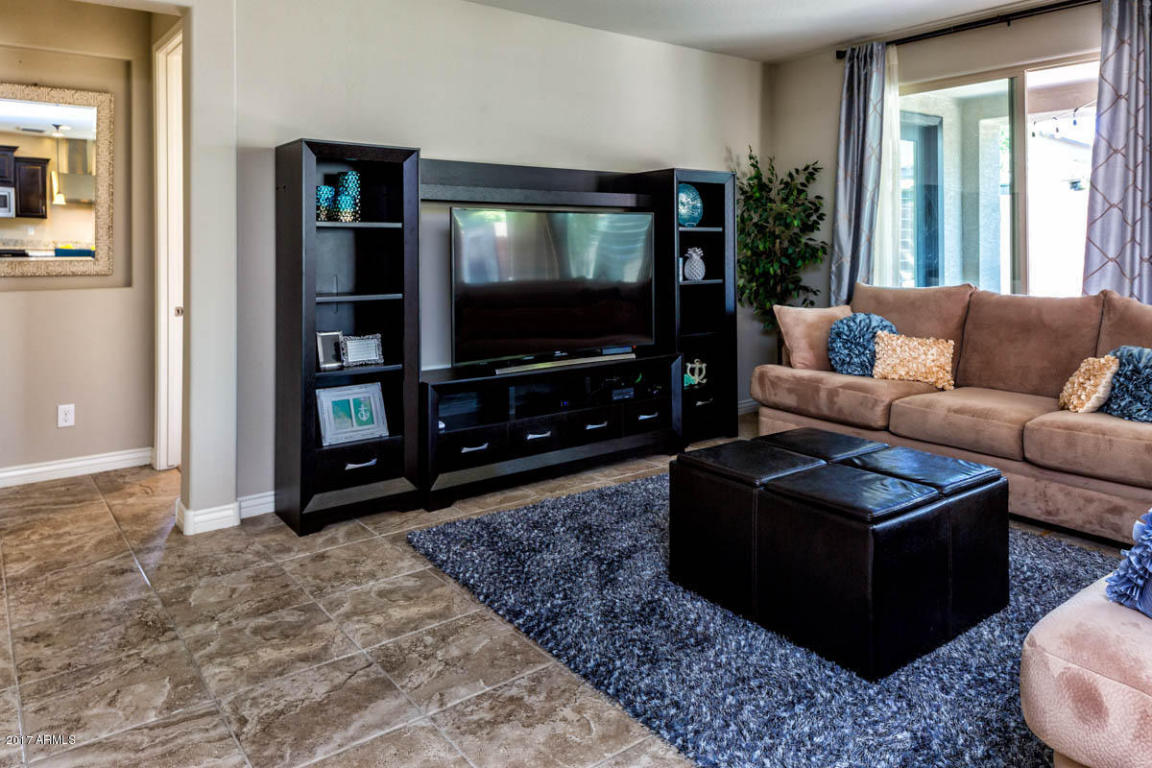 2215 E Indian Wells Dr, Gilbert, AZ 85298 photo 12