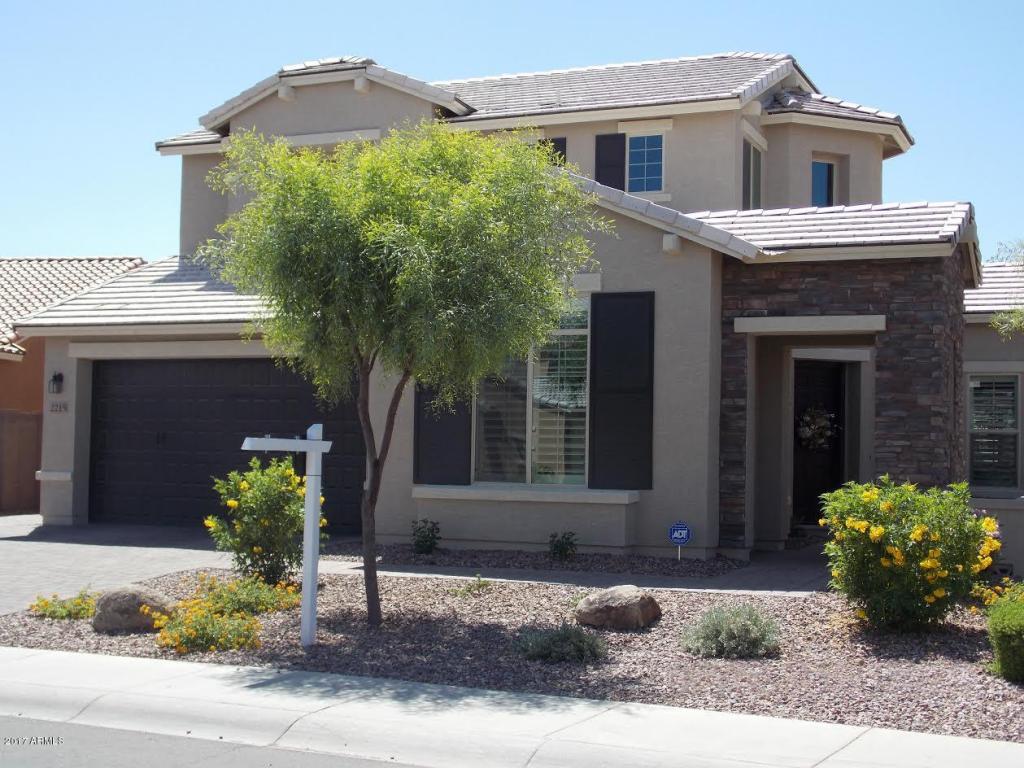 2215 E Indian Wells Dr, Gilbert, AZ 85298 photo 2