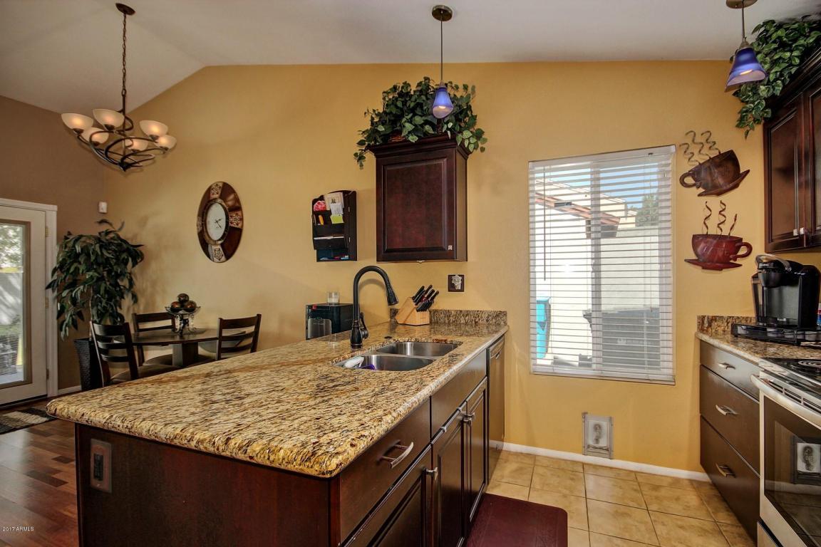 4402 E Vineyard Rd, Phoenix, AZ 85042 photo 2
