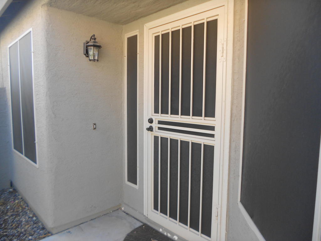 419 E Glenhaven Dr, Phoenix, AZ 85048 photo 2