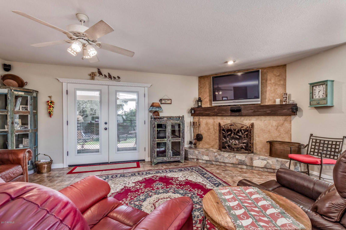 4425 E Beverly Ln, Phoenix, AZ 85032 photo 9