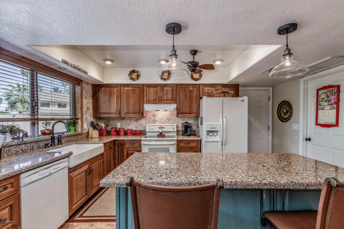 4425 E Beverly Ln, Phoenix, AZ 85032 photo 12