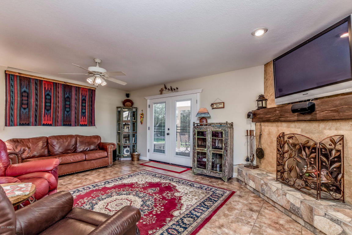 4425 E Beverly Ln, Phoenix, AZ 85032 photo 8