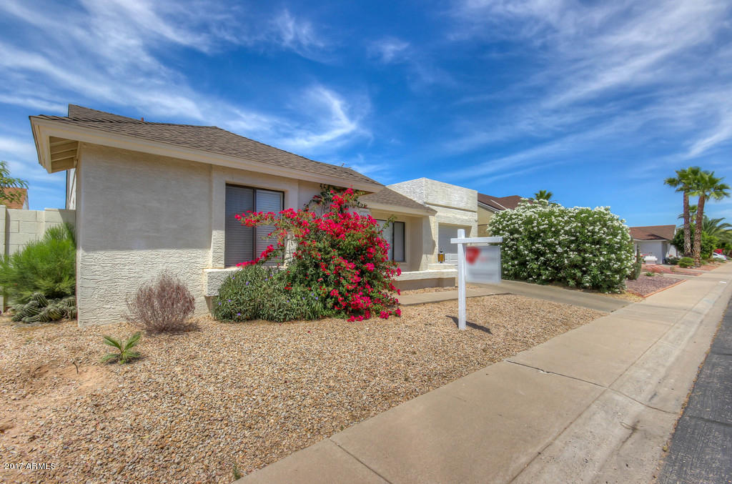 1018 E Bluefield Ave, Phoenix, AZ 85022 photo 2
