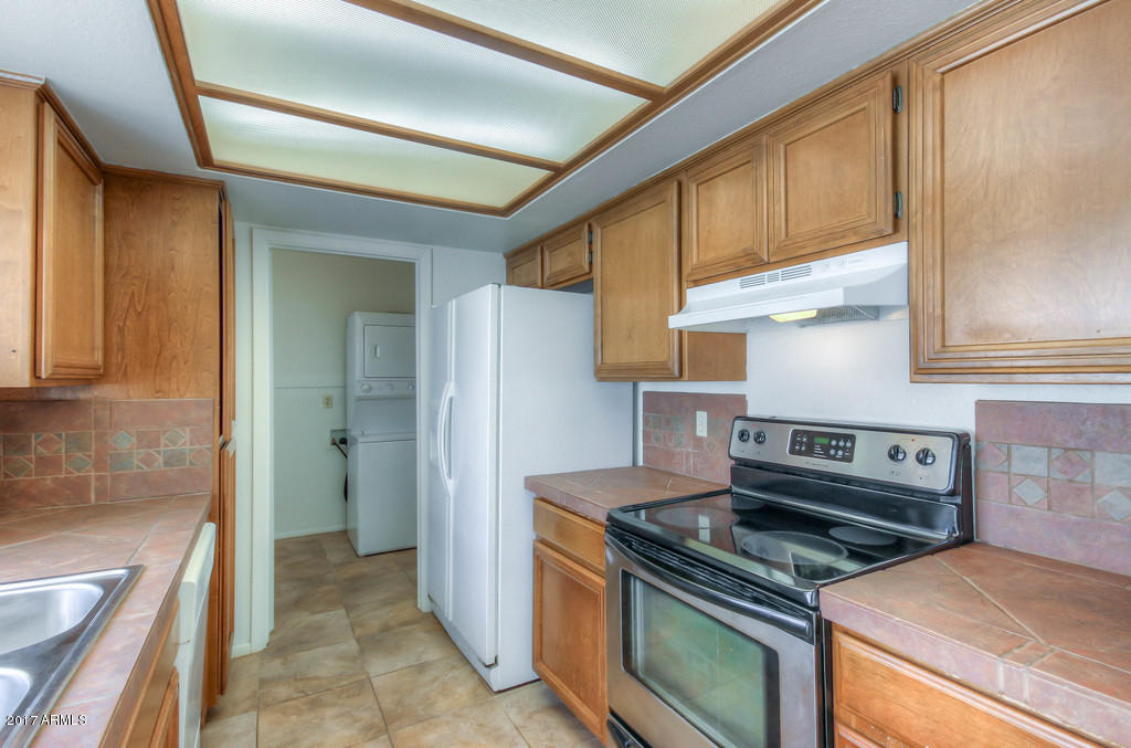 1018 E Bluefield Ave, Phoenix, AZ 85022 photo 4