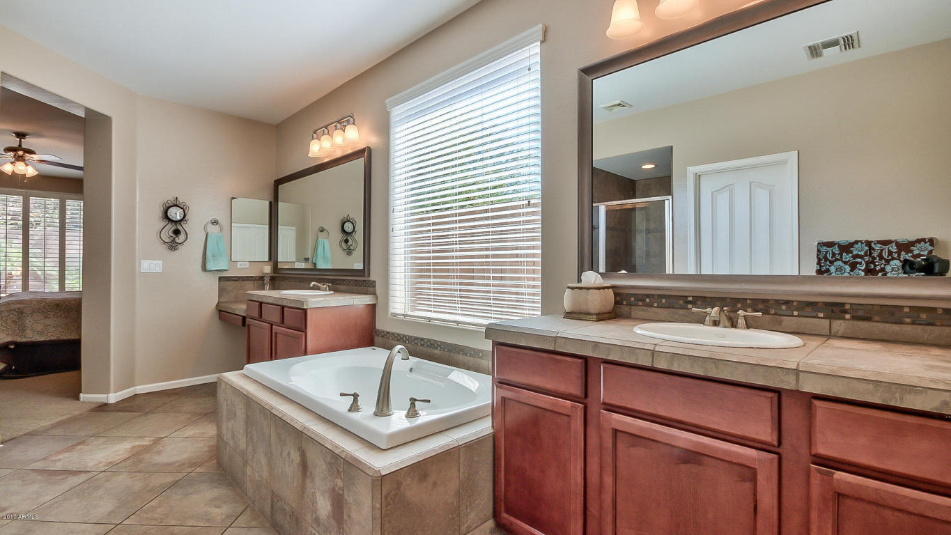 3585 E Riopelle Ct, Gilbert, AZ 85298 photo 25